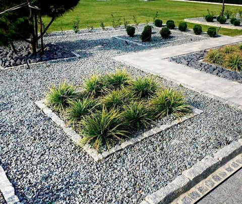 Edelsplitt / Kieselsteine für Garten - Grauer Gabbro Splitt