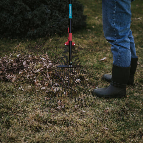 Gartenrechen mit einstellbarer Breite